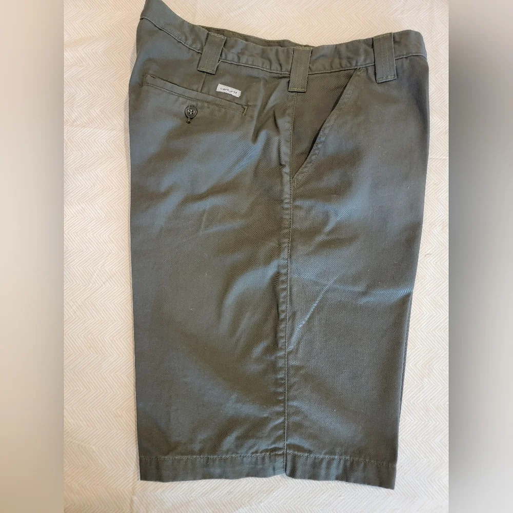 NEW -‎ CARHARTT DK. GREEN KHAKI SHORTS (sz 38)